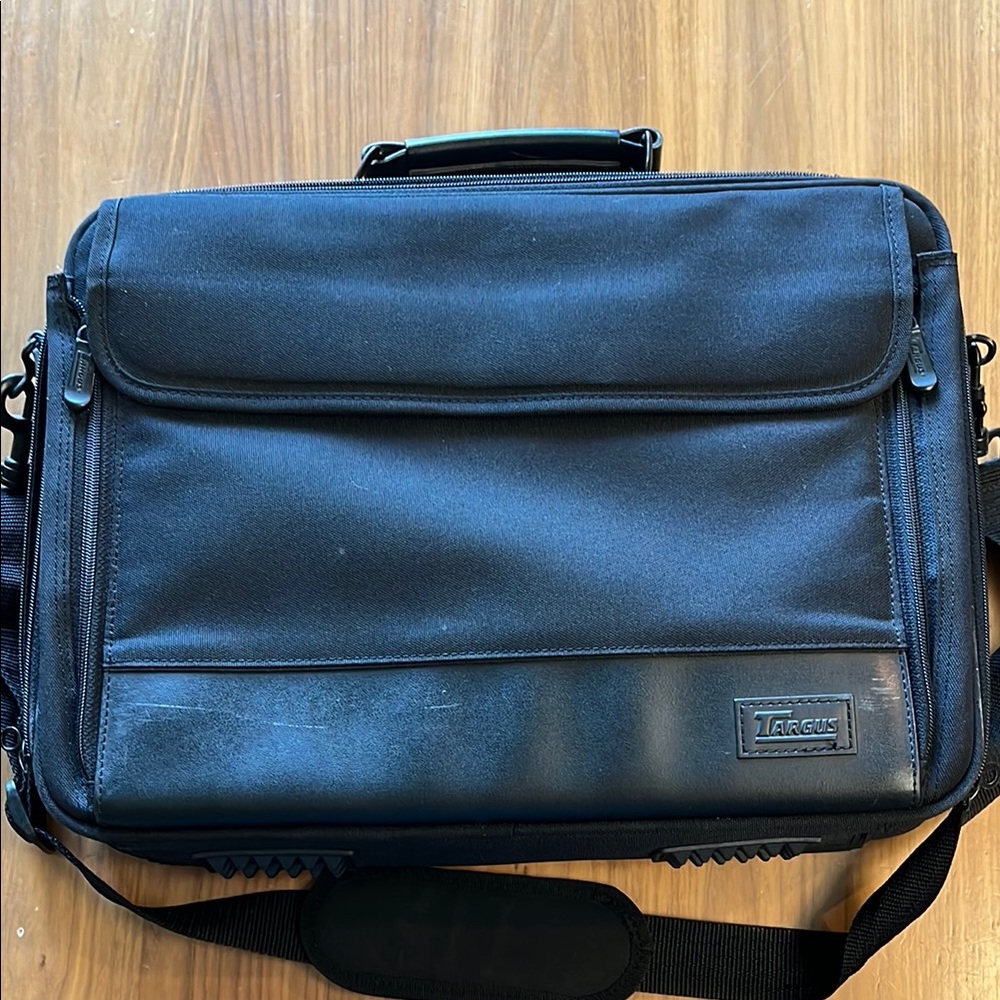 Targus Black Laptop Bag for Men